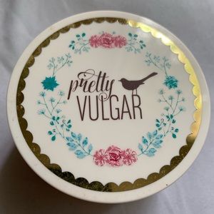 Pretty Vulgar Setting Powder